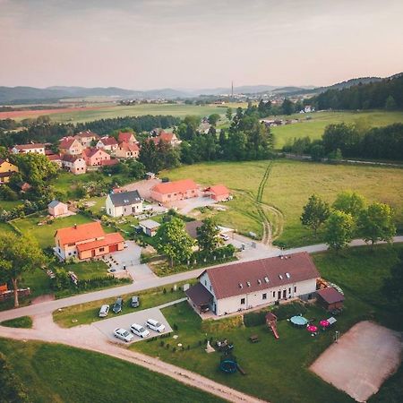 Penzion Na Podlesí ve Zlaté Koruně Zlatá Koruna Exterior foto