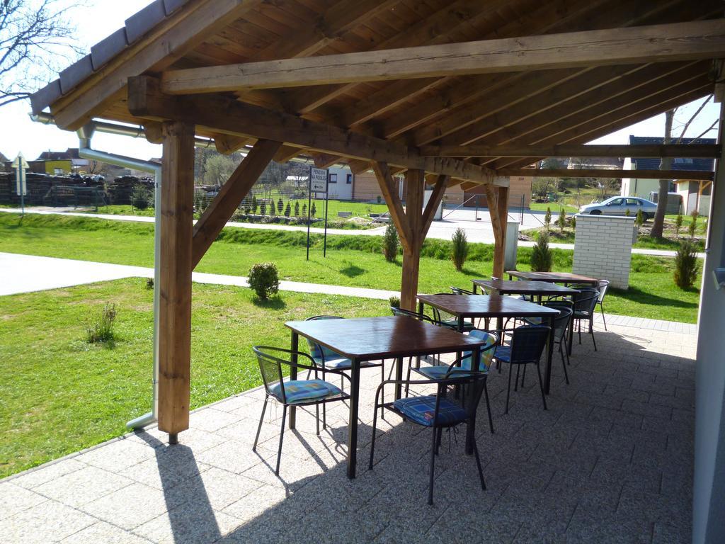 Penzion Na Podlesí ve Zlaté Koruně Zlatá Koruna Exterior foto