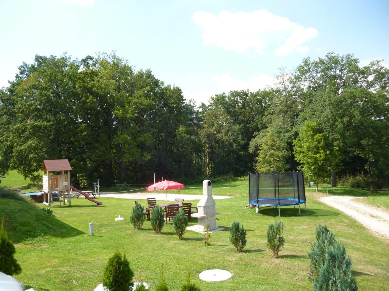 Penzion Na Podlesí ve Zlaté Koruně Zlatá Koruna Exterior foto