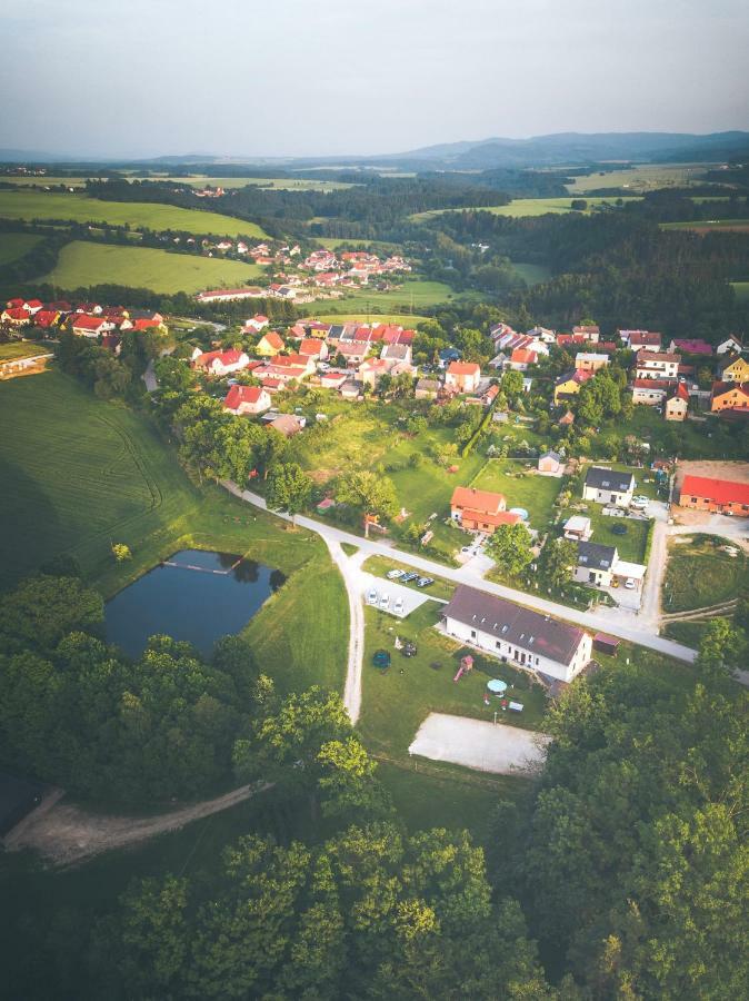 Penzion Na Podlesí ve Zlaté Koruně Zlatá Koruna Exterior foto